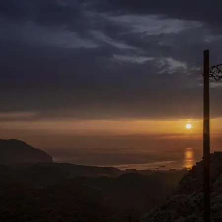 Thea Menetes Lägenhet Menetaí