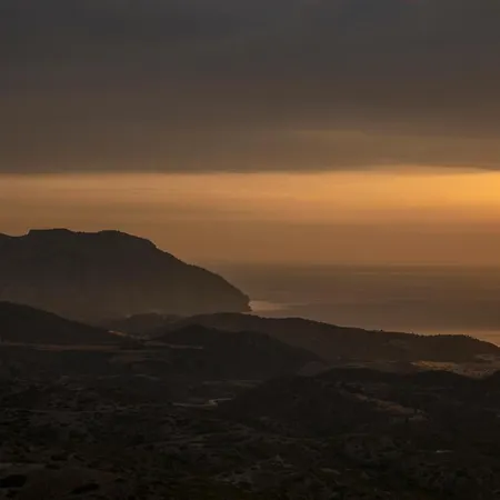 Thea Menetes Apartment Menetaí