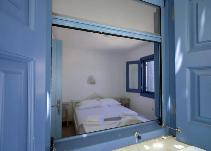 Thea Menetes * Menetaí